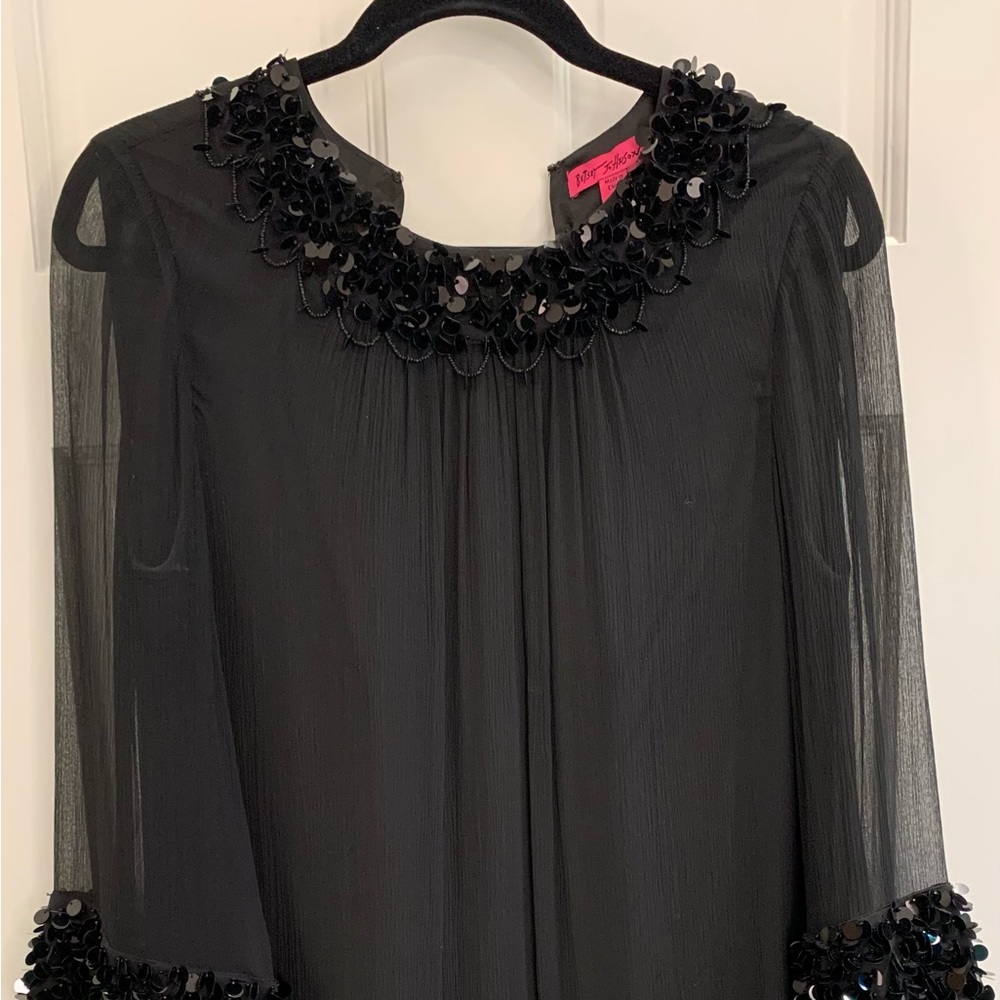 Adorable black bead/sequin short dress. Perfect for fall/winter cocktail party